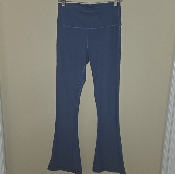 Lululemon Groove High Rise Flare Nulu Ribbed Legging Pants Light Blue size 10 - Picture 4 of 5